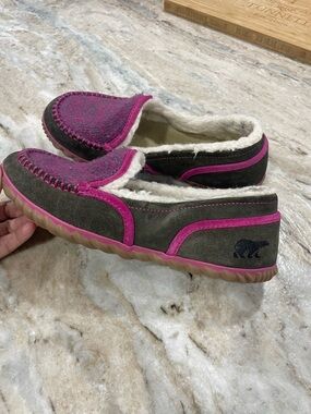 Sorel Charcoal and Pink Faux-Shearling Slip-On Slippers